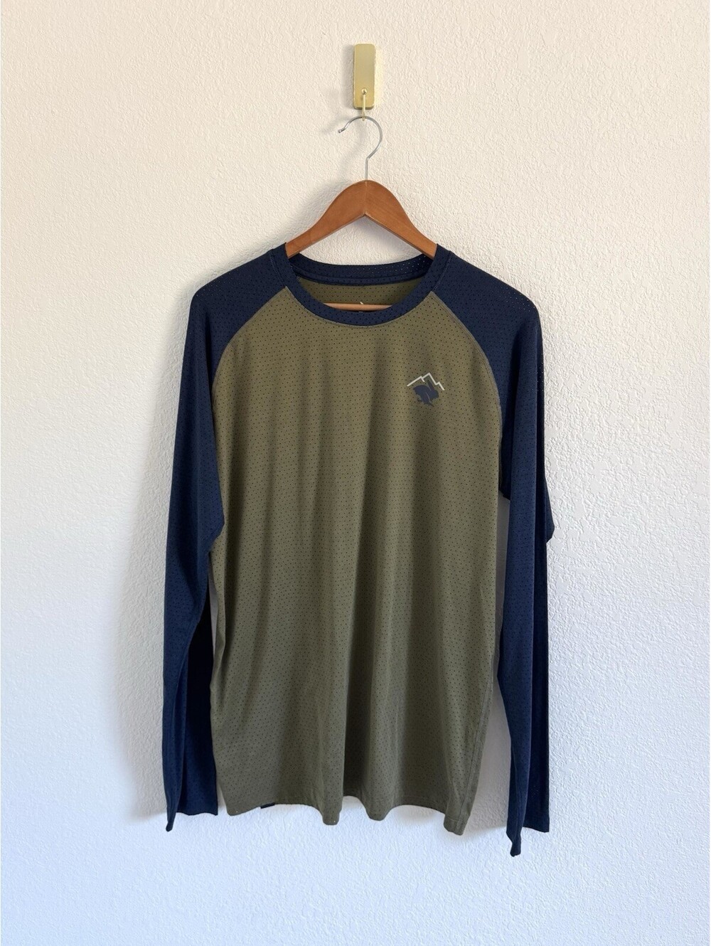 Rabbit Men's EZ Tee Perf Long Sleeve Performance Shirt Size Lg Running Colorful